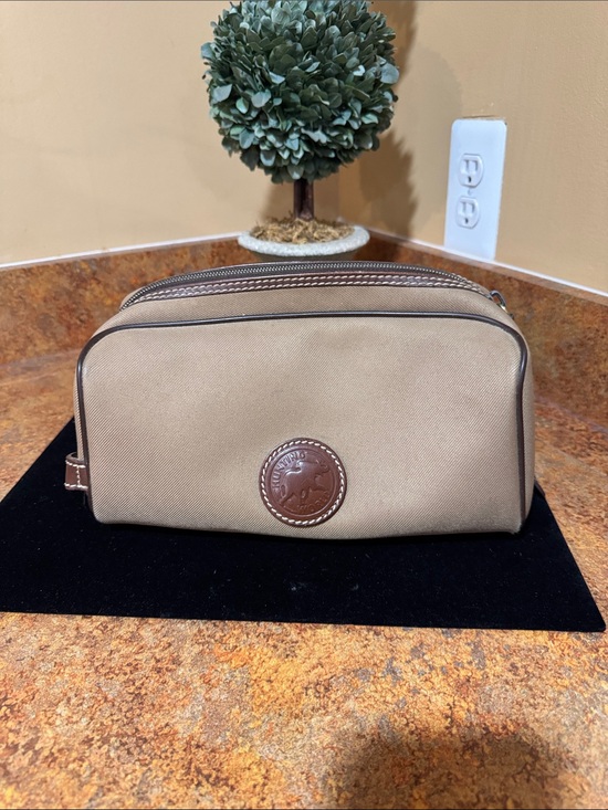 Other - Hunting World Beige Canvas Toiletry Bag